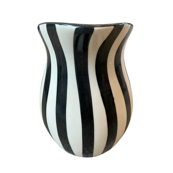 Hand Painted Striped Ceramic Pitcher 8in Made in India Black & Cream NEW - Picture 3 of 15
